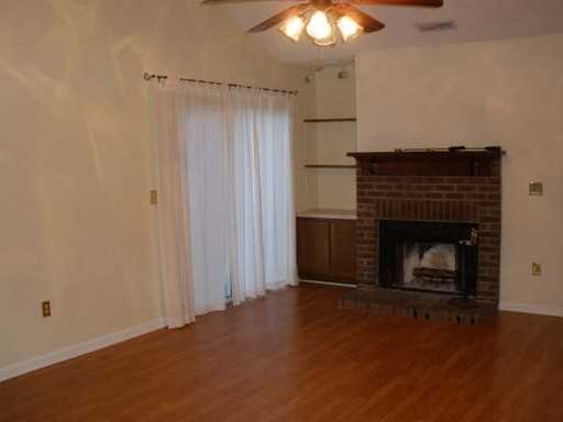 2910 New Town Dr - Photo 2 of 9