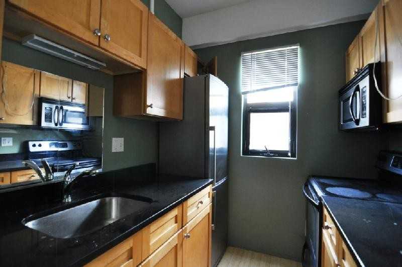 12 Stoneholm Street #602F