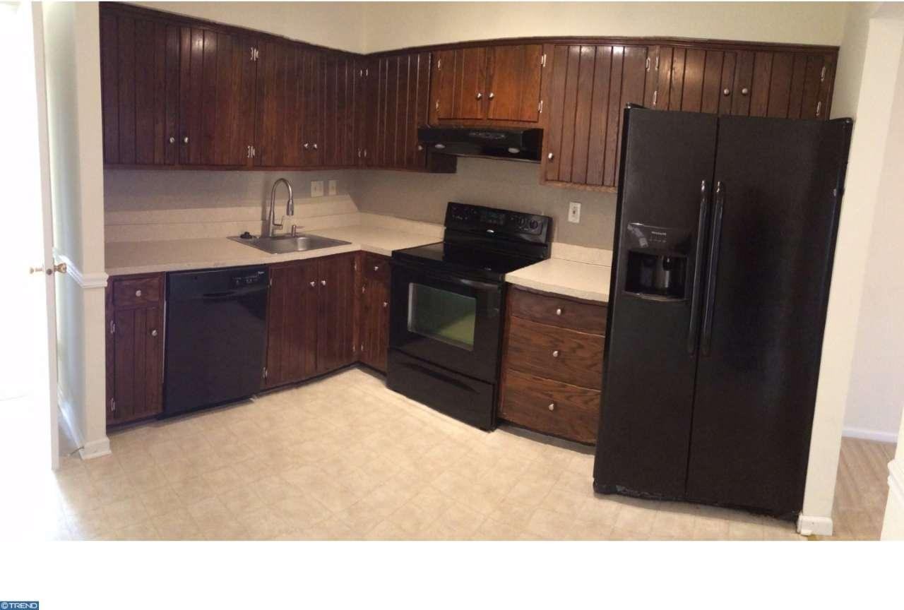 204 Weatherstone Dr - Photo 2 of 12