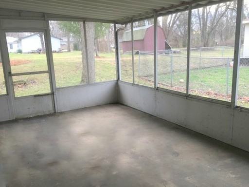 311 Gilbert St - Photo 3 of 27