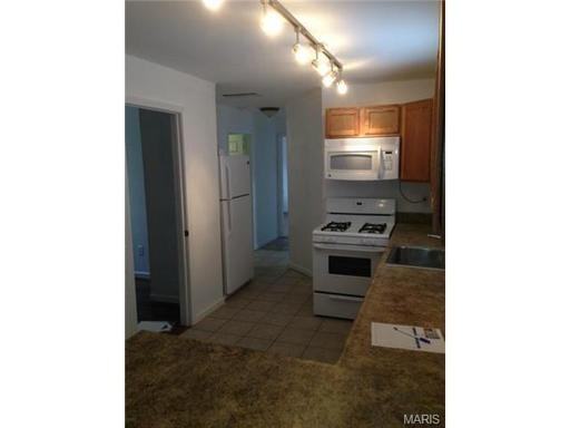 824 Cornell Ave - Photo 3 of 9