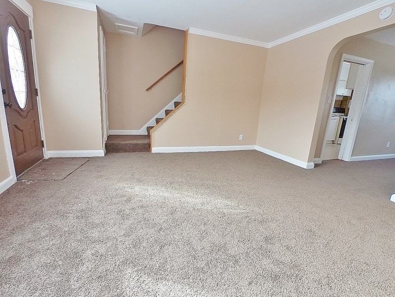 930 Masefield Rd - Photo 3 of 12