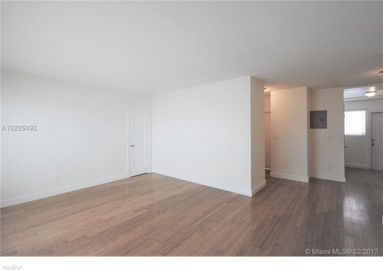 7325 Carlyle Ave #100