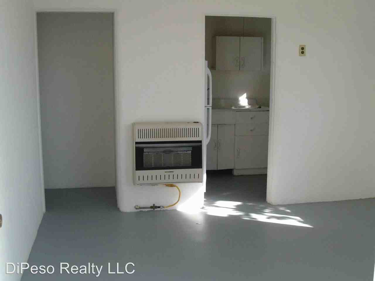 155 S Railroad Ave - Photo 2 of 4