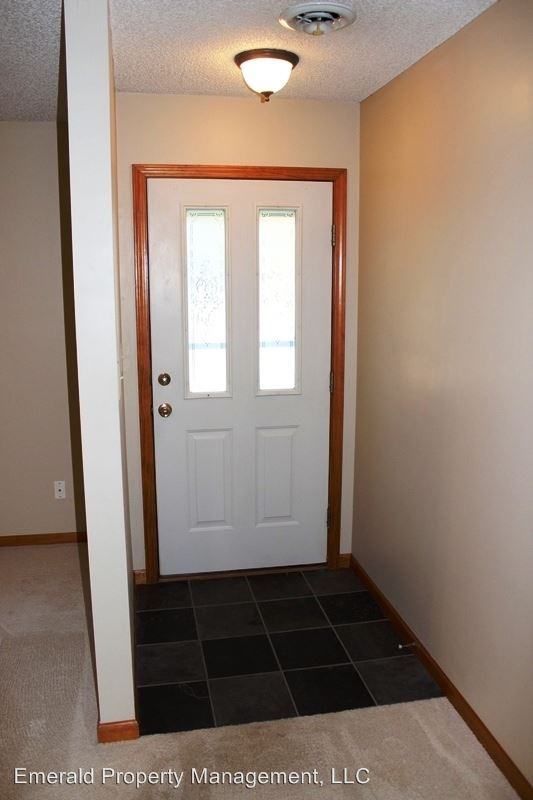 415 Clydesdale Cir - Photo 2 of 30