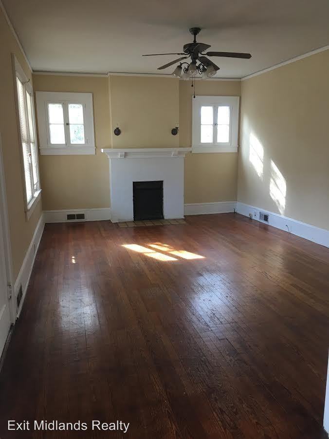 823 Glenn St - Photo 3 of 7