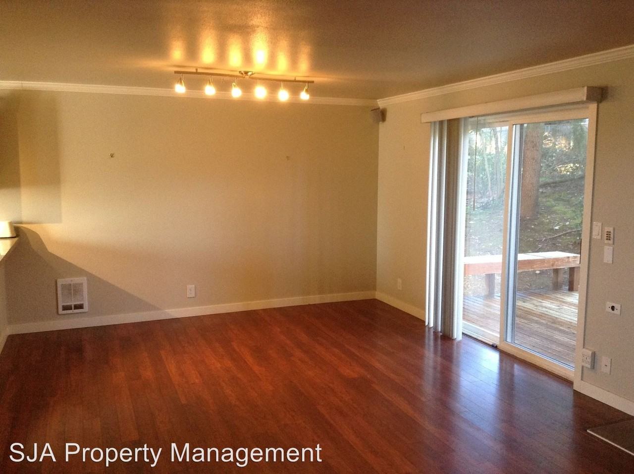 3048-2900 128th Ave SE #3 - Photo 3 of 8