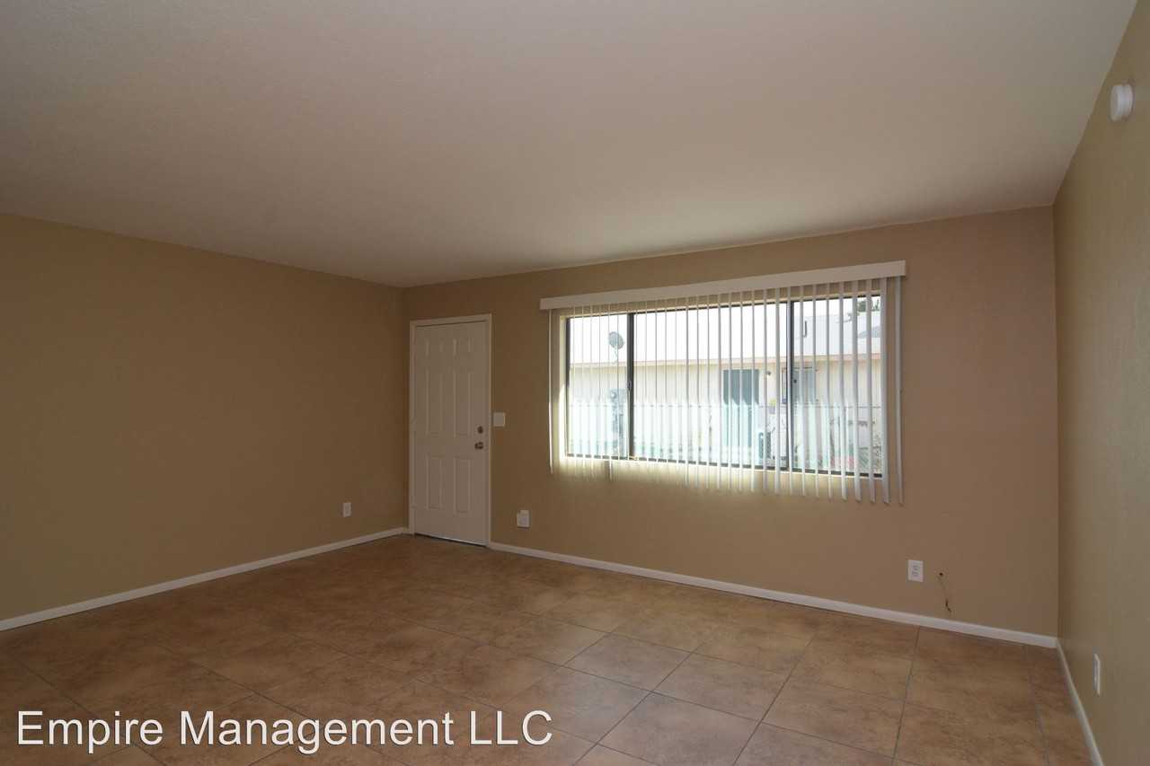 2240 W Dakota St #4 - Photo 3 of 10