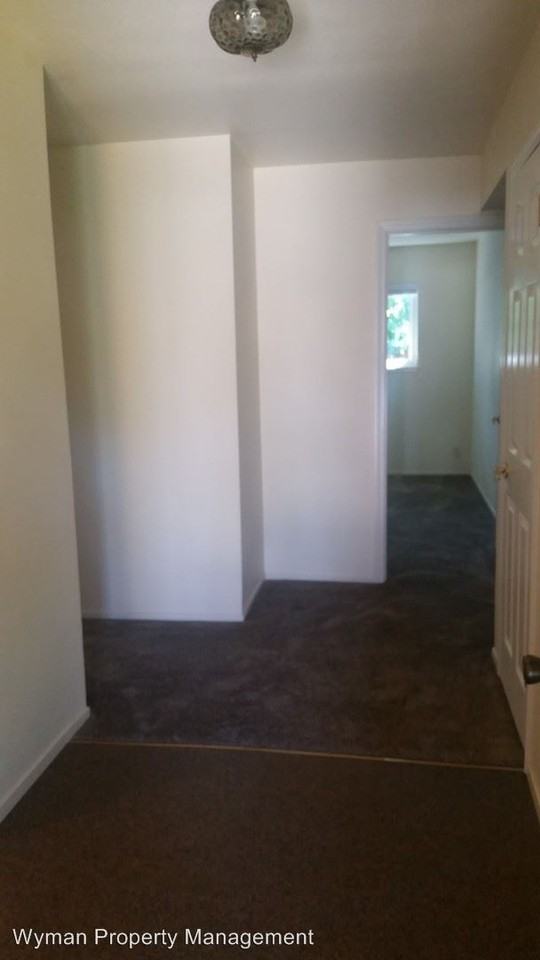 3948 Briarwood St - Photo 2 of 20