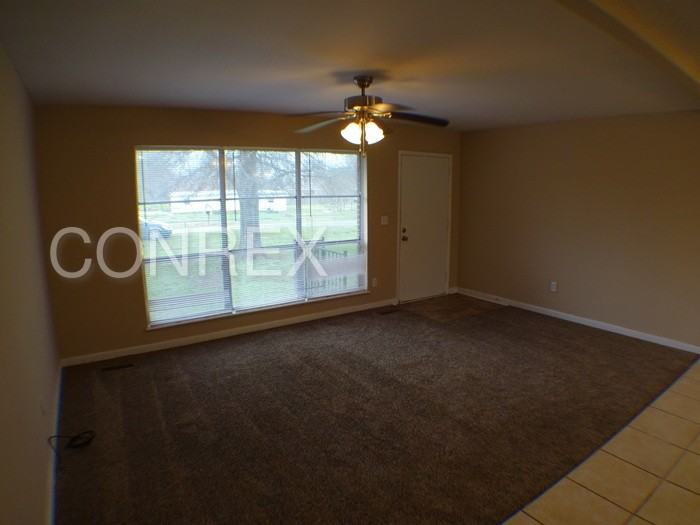 140 Dill Dr - Photo 3 of 13