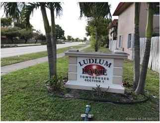 7001 NW 169th St - Photo 3 of 22