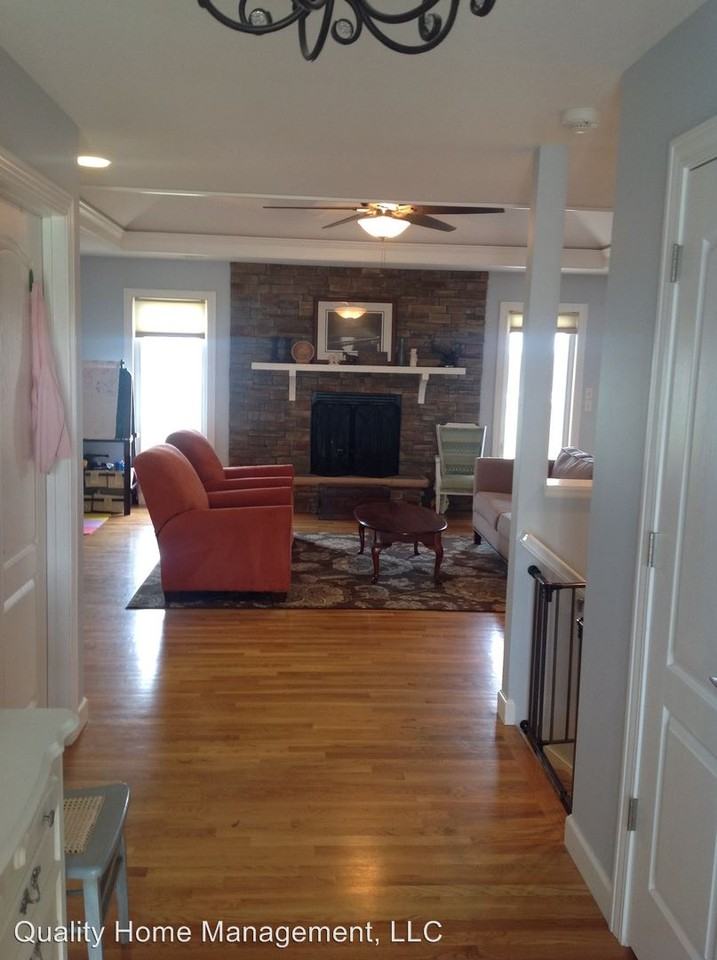 4220 Mcmillin Ln - Photo 3 of 21