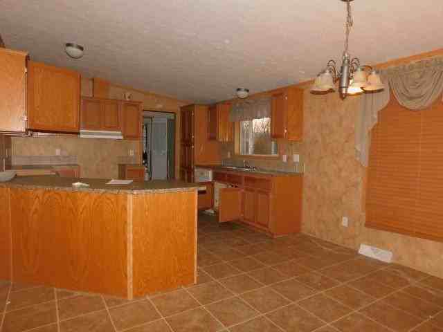 300 N State St - Photo 2 of 7