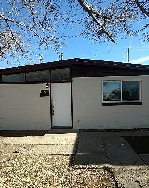 3200 Montclaire Dr NE - Photo 2 of 15