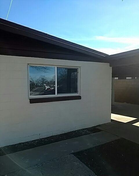 3200 Montclaire Dr NE - Photo 3 of 15