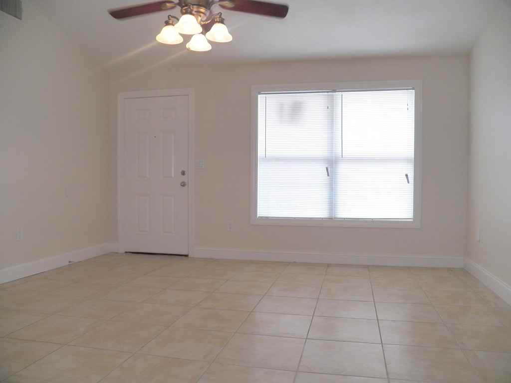 3106 Vanceboro St - Photo 3 of 14