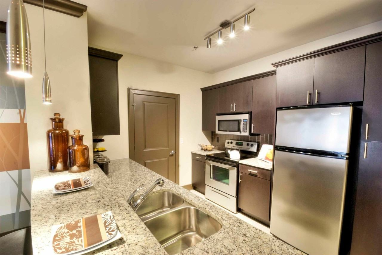 Axis at Perimeter - Photo 3 of 19