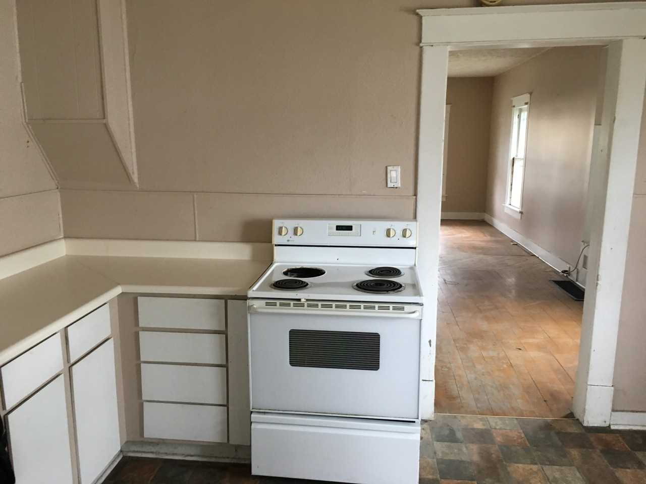 316 N 11th St - Photo 3 of 6