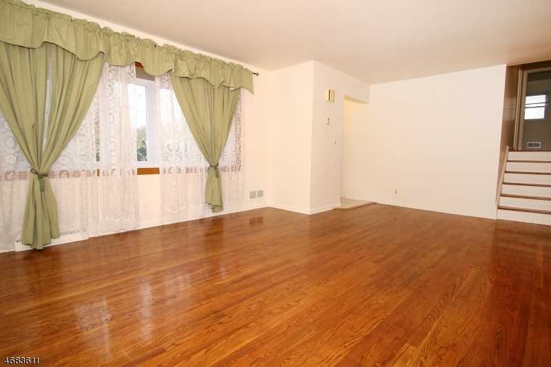 15 Woodvale Rd - Photo 3 of 23