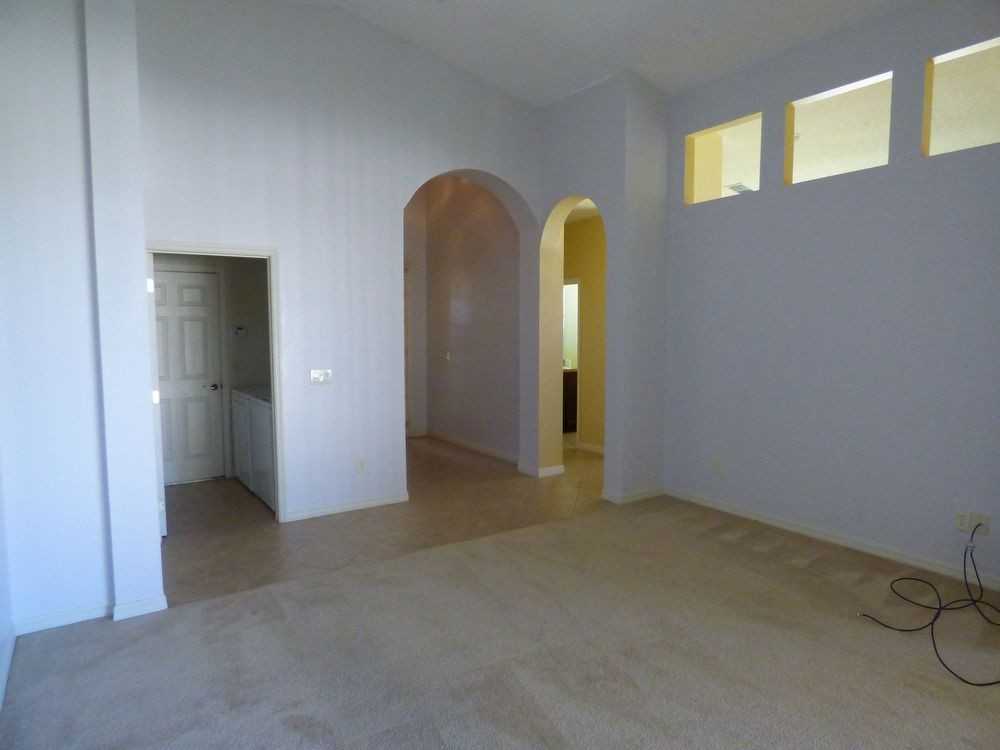 123 Falling Acorn Ave - Photo 2 of 9