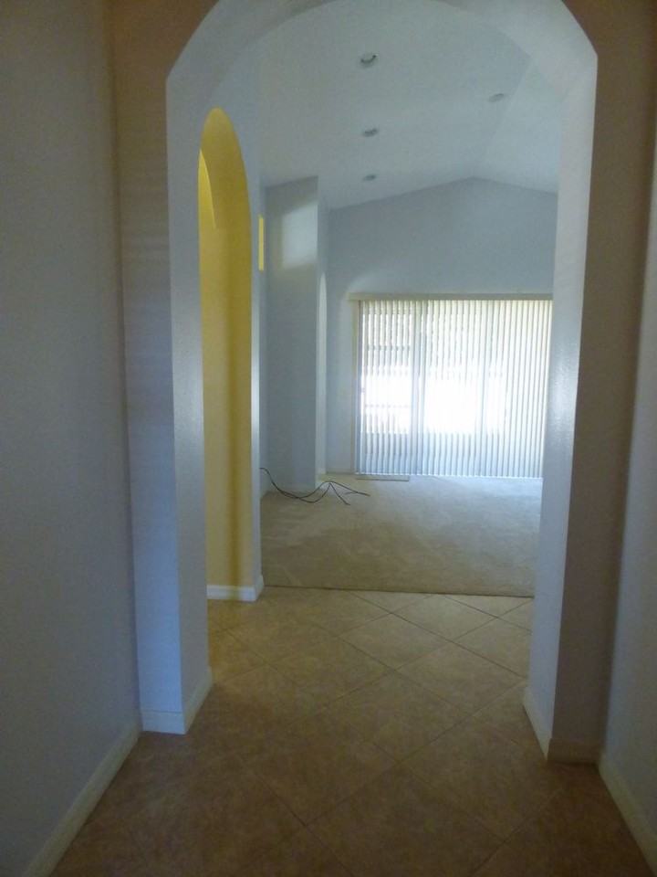 123 Falling Acorn Ave - Photo 3 of 9