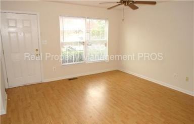 12020 Country Mill Dr - Photo 3 of 11