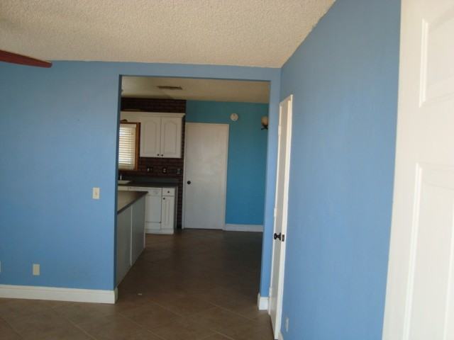 1274 Hales Dr - Photo 3 of 14