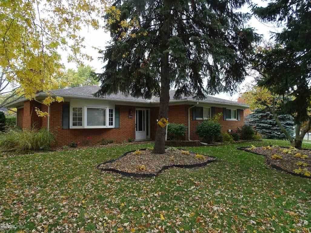 3902 Springer Ave - Photo 3 of 40