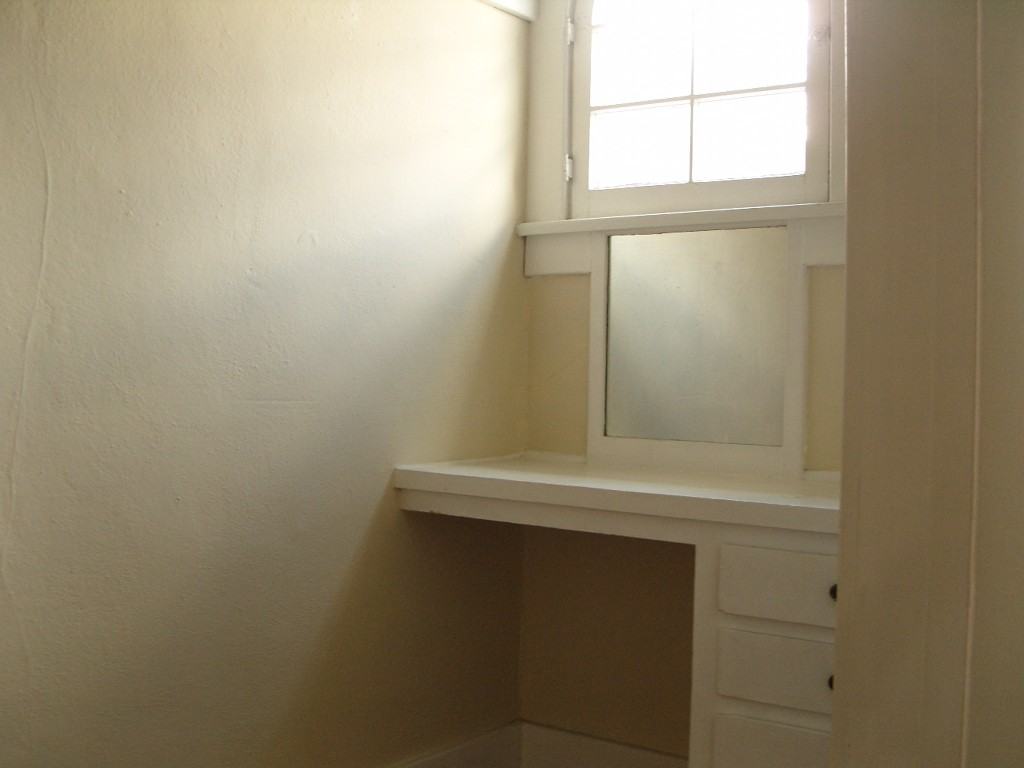 5332 1/2 monroe st - Photo 4 of 12