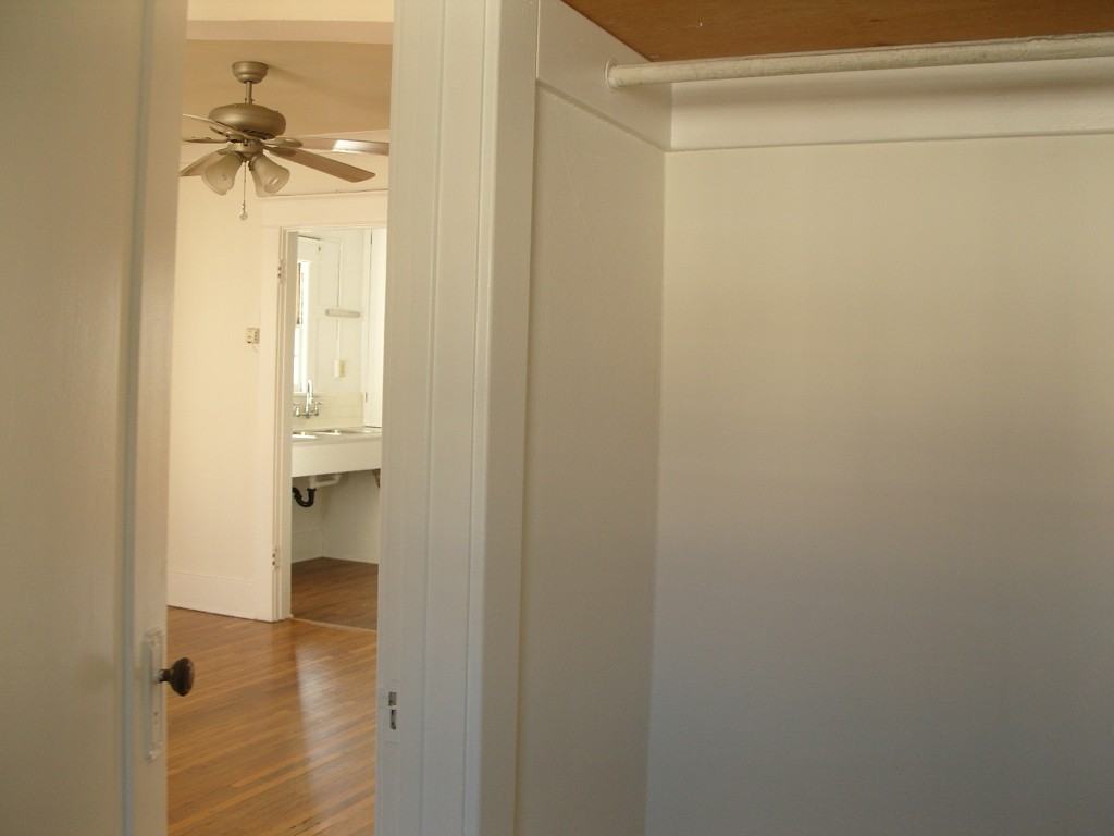 5332 1/2 monroe st - Photo 3 of 12