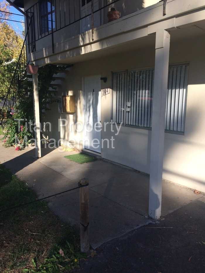 204 4th St - Photo 2 of 13