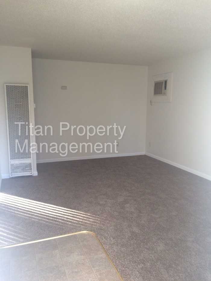 204 4th St - Photo 3 of 13