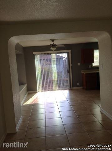 11030 Vollmer Ln - Photo 3 of 9