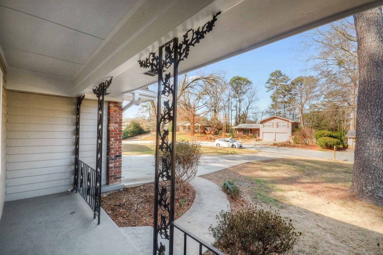 4153 Admiral Way - Photo 2 of 32