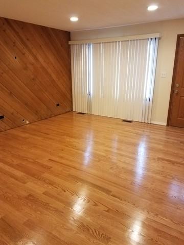 2229 Seminole Rd - Photo 2 of 9