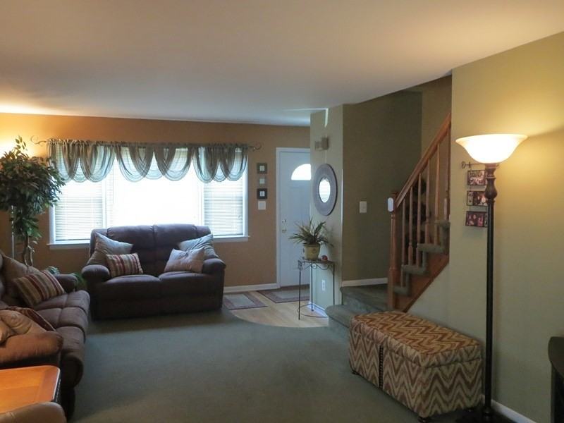 400-498 Chestnut St - Photo 2 of 13