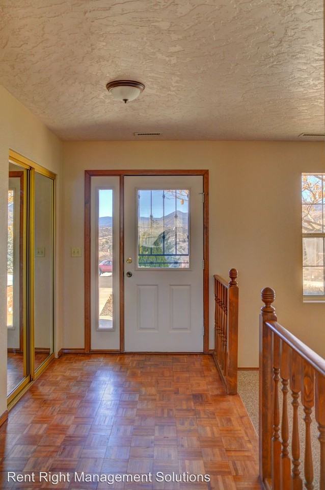 11974 Hackemore Heights - Photo 2 of 32