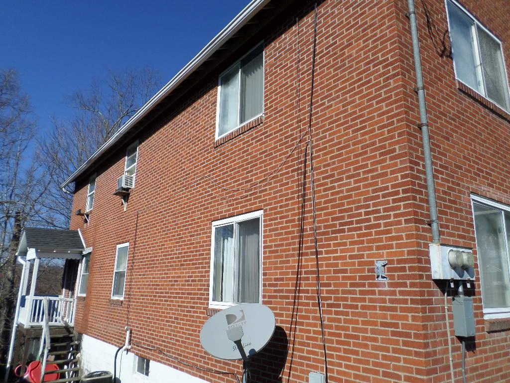 117 East Alley - Photo 3 of 38