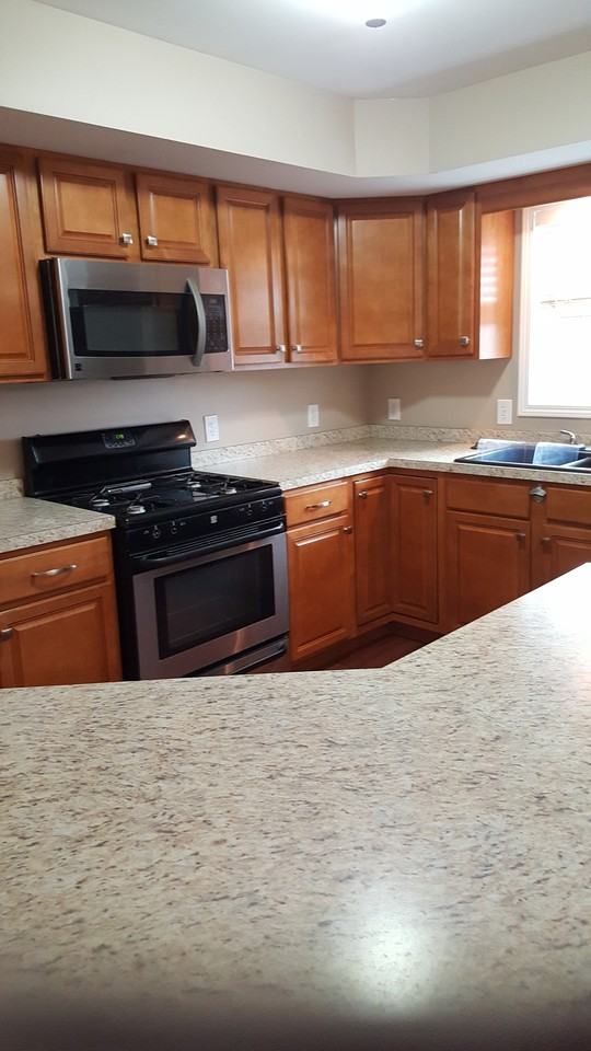 25831 Liberty Ave - Photo 2 of 12