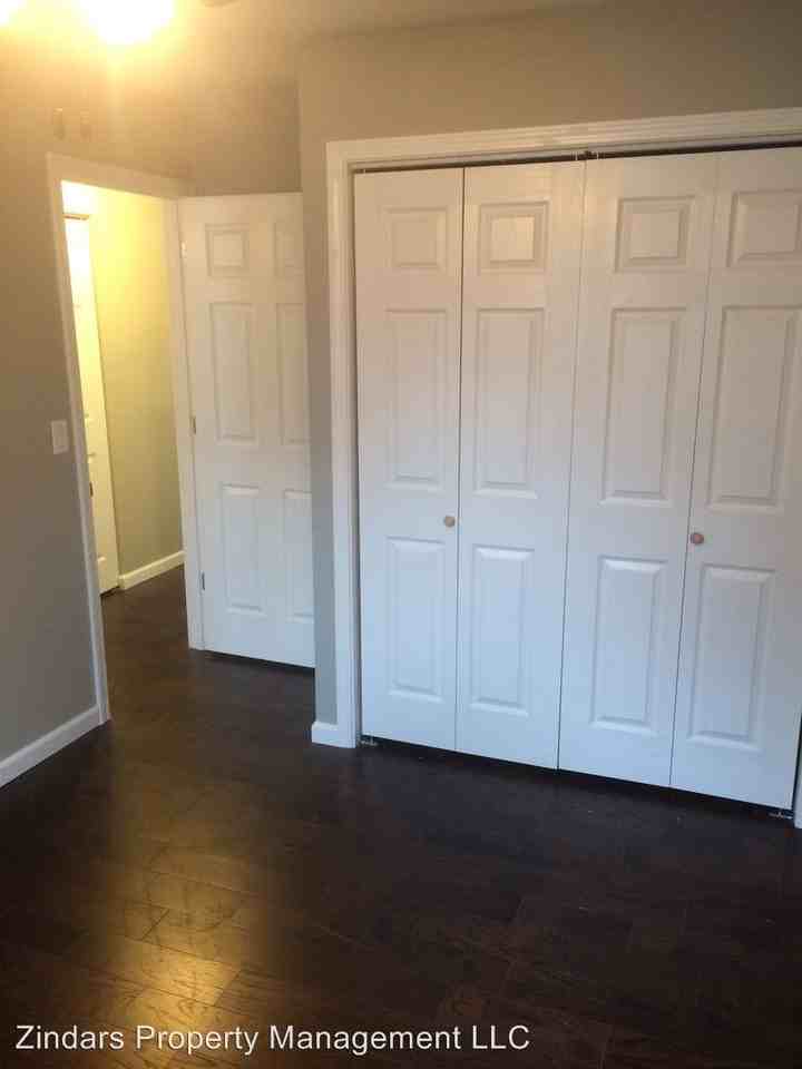 210 E Lincoln Street - Photo 3 of 13