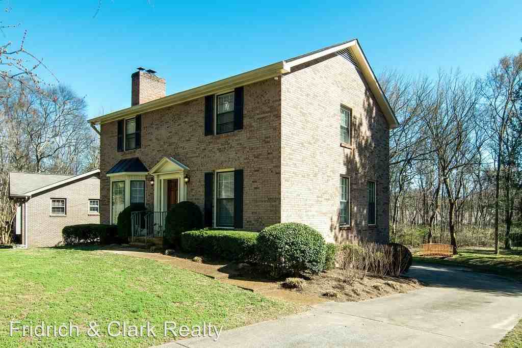 709 Wagon Dr - Photo 2 of 34