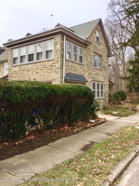 720 W Sedgwick St - Photo 3 of 24