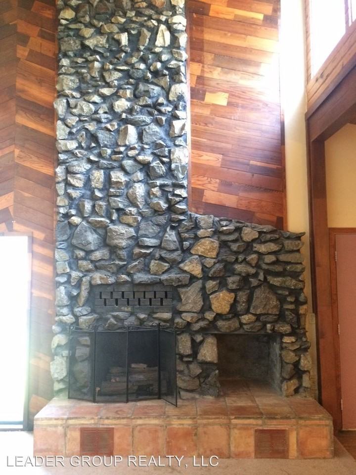 805 Hardy Springs Cir - Photo 3 of 18