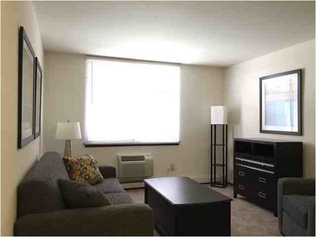 Maryland Park Apartments - Photo 2 of 13