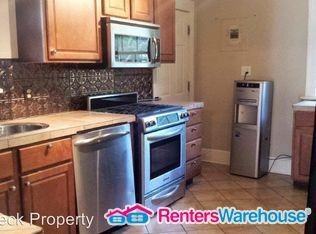 2251 NW 19th St - Photo 2 of 4