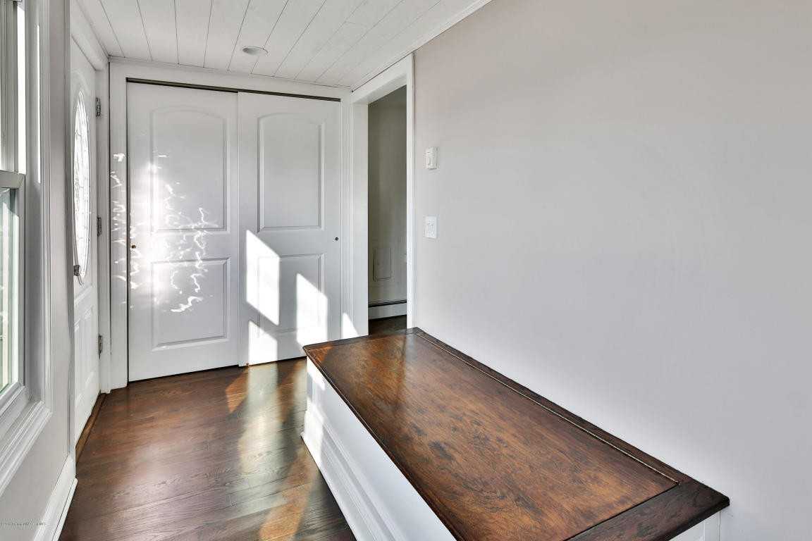 180 Morningside Ave - Photo 3 of 12