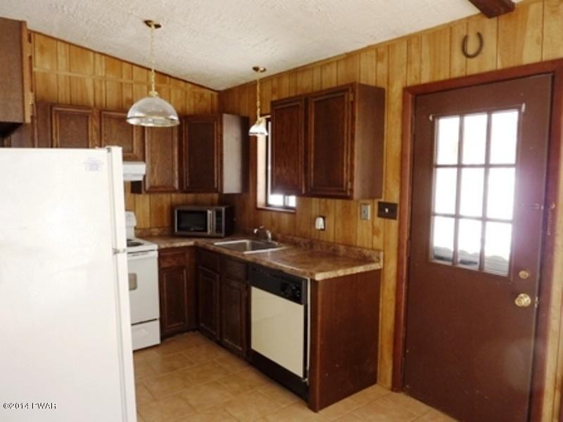 106 Hickory Dr - Photo 3 of 12