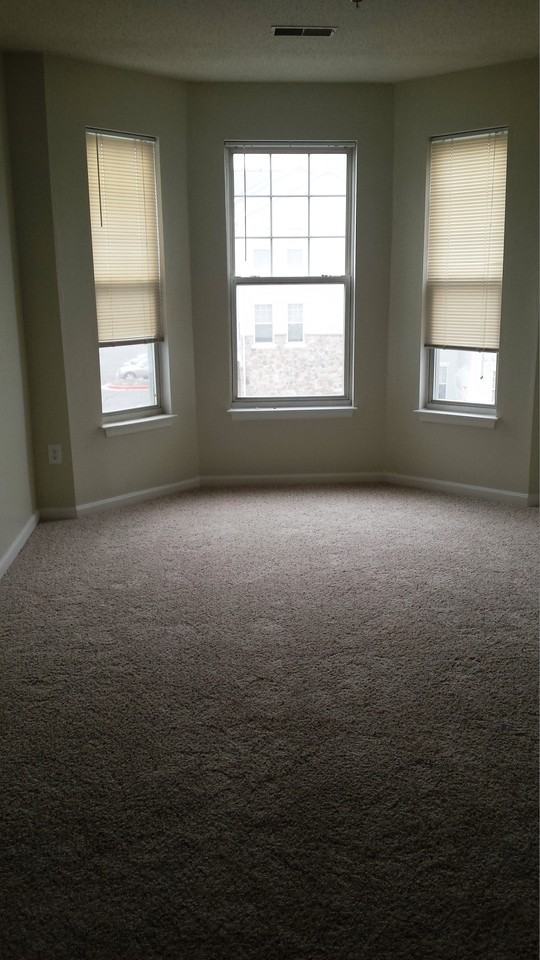 7418 Hindon Cir #304 - Photo 3 of 10