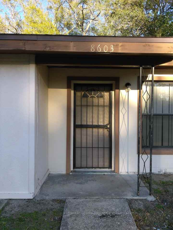 8603 Nassau Rd - Photo 3 of 26