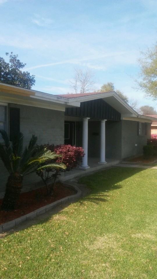 3174 Sandalwood Dr - Photo 2 of 11